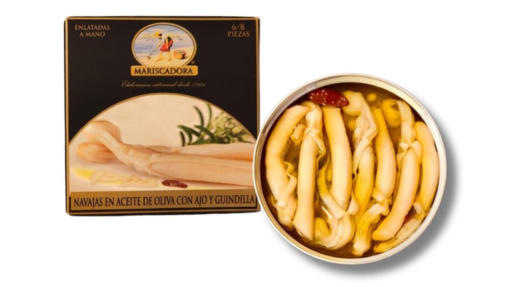 Navajas en aceite de oliva con ajo y guindilla